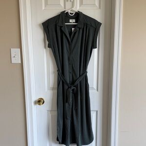 Lou & Grey Sleeveless Button-Front Midi Dress